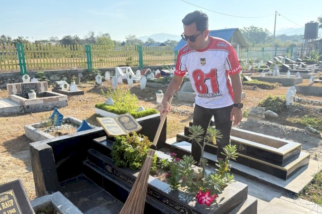LPKA Palu Rawat Makam Pahlawan lewat Aksi Bersih TMP dan TPU