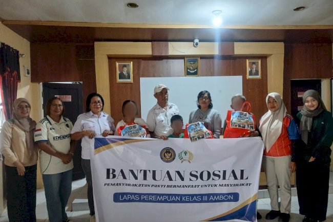 Hadir untuk Masyarakat, Lapas Perempuan Ambon Salurkan Bantuan Sosial