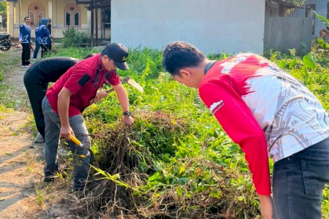 Bapas Amuntai Gotong Royong Bersihkan Lingkungan Jelang HUT Ke-81 RI
