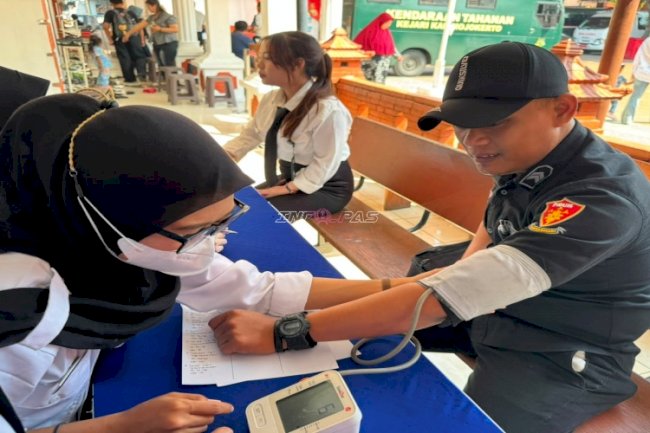 Lapas Mojokerto Hadirkan CKG untuk Pengunjung dan Salurkan Sembako bagi Yayasan Abdullah Latief