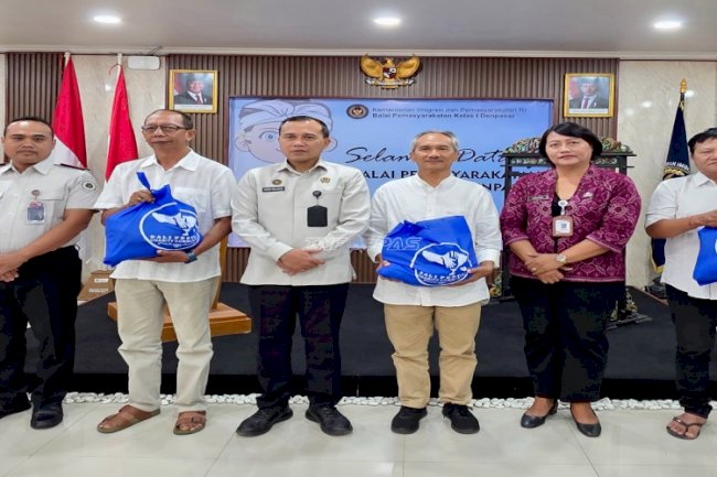 Wujud Kepedulian Sosial, Bapas Denpasar Salurkan Sembako bersama Dinsos Kota Denpasar 