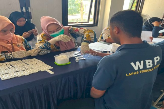 Deteksi Dini Kesehatan, Warga Binaan Lapas Terbuka Kendal Jalani Skrining TBC dan Penyakit Menular 