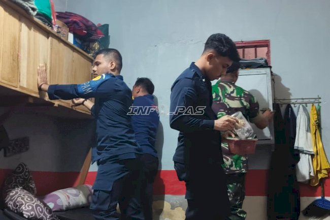Jaga Keamanan Jelang Hari Kemerdekaan, Lapas Wahai Gandeng Koramil Razia Blok Hunian