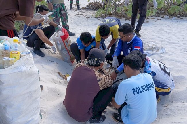 Lapas Geser Gandeng Stakeholder Seram Timur Gelar Aksi Bersih Pantai, Jaga Ekosistem dan Potensi Wisata Pesisir
