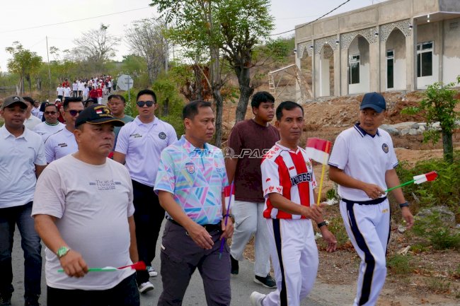 Fun Walk Semarak HUT RI, Kanwil Ditjenpas Sulteng Perkuat Sinergi Lintas Instansi