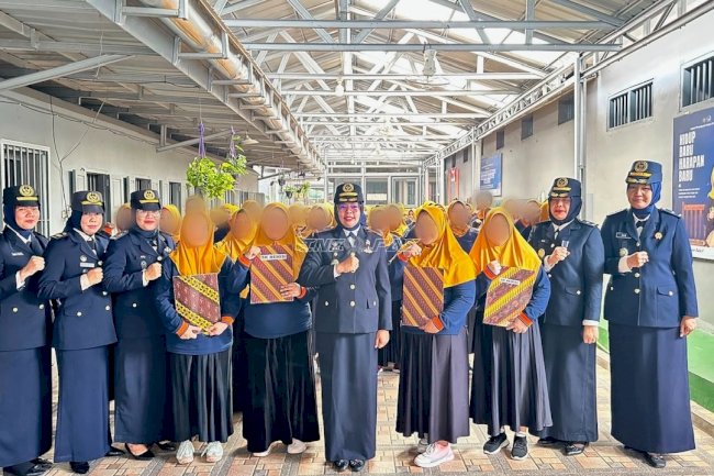 Peringati HUT Ke-81 RI, Lapas Perempuan Pangkalpinang Serahkan Remisi kepada 74 Warga Binaan