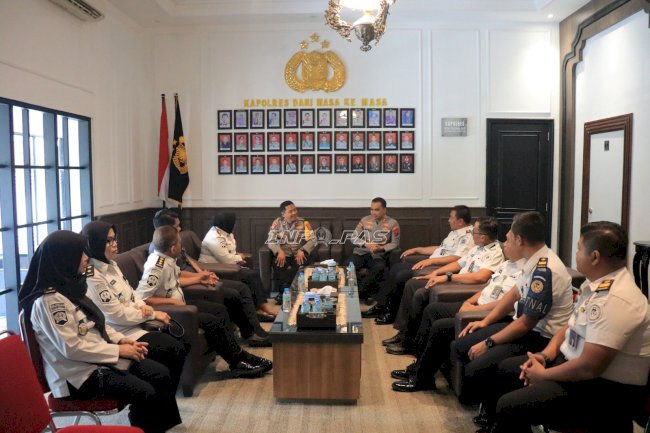 Perkuat Sinergi dan Silaturahmi, Kalapas Pemuda Madiun Sambangi Polres Madiun Kota