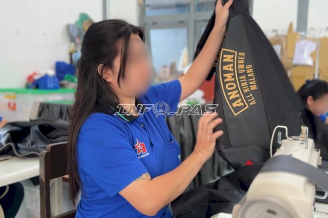 Enam Warga Binaan Lapas Perempuan Malang Rampungkan Pesanan 21 Jaket Motor