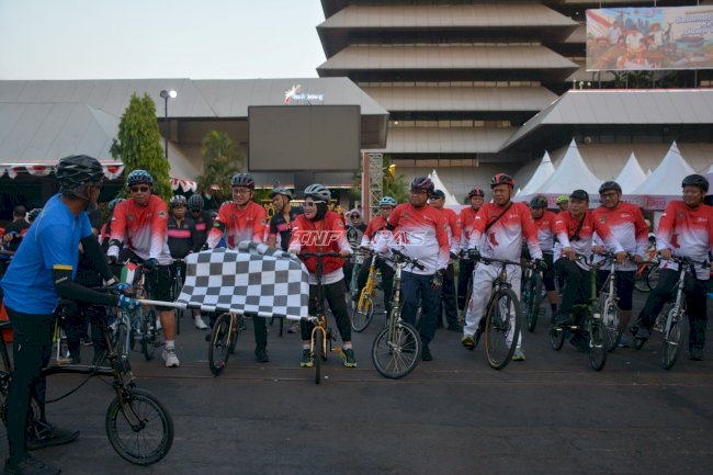 Sehat dalam Kebersamaan, Lapas Terbuka Kendal Ikuti Gowes Kemenimipas–LAN