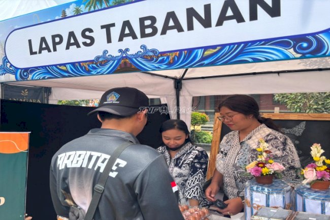 Karya Warga Binaan Lapas Tabanan Curi Perhatian di Bazar UMKM Jasindo
