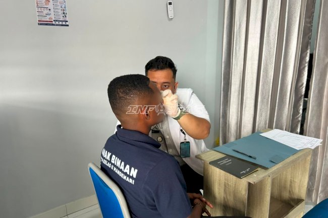 Deteksi Dini Katarak, LPKA Manokwari Periksa Mata Anak Binaan
