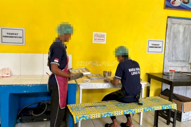 Lapas Piru Produksi 62 Roti Aneka Rasa, Asah Keterampilan Warga Binaan