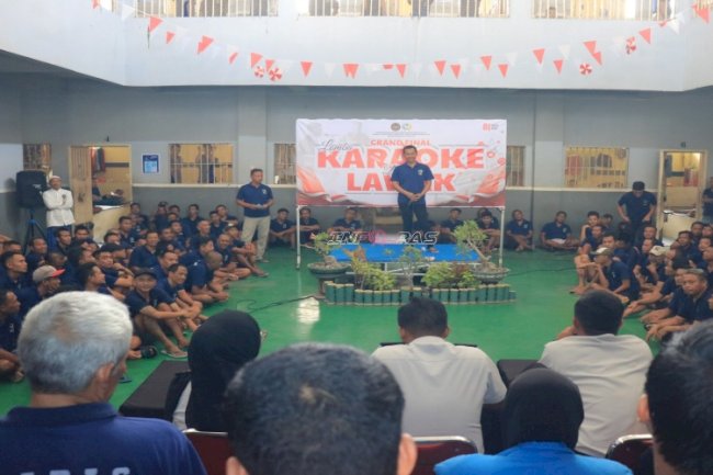 Suara Merdu dan Penuh Gelak Tawa Warnai Grand Final Karaoke dan Lawak Beregu di Lapas Pemuda Madiun