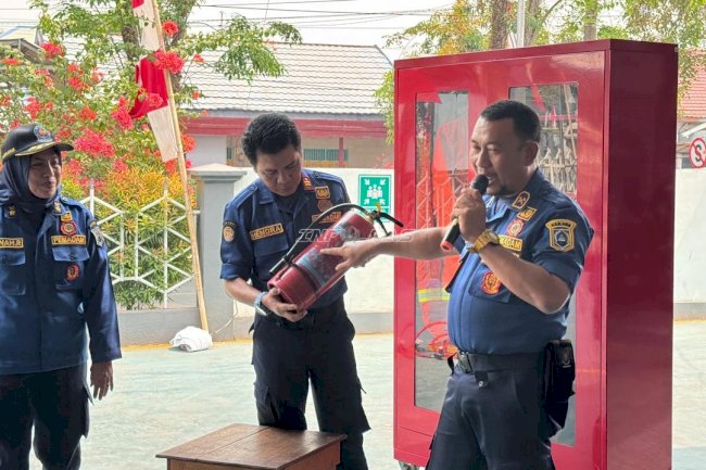 Tingkatkan Kesiapsiagaan, Rutan Kandangan Latih Petugas Gunakan APAR dan Tanggulangi Kebakaran