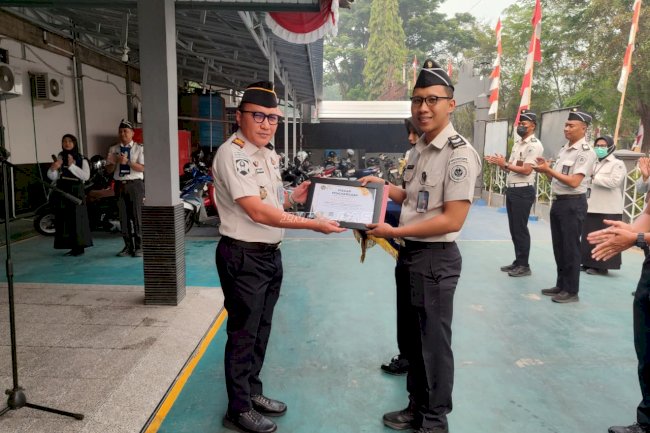Rutan Kandangan Beri Penghargaan Pegawai Teladan Periode Agustus 2026