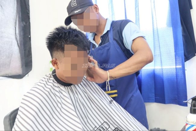 Mengasah Keahlian lewat Gunting, Barbershop Lapas Batulicin Dorong Kemandirian Warga Binaan