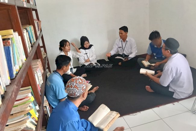 Lapas Tanjung Tingkatkan Literasi Warga Binaan melalui Layanan Perpustakaan