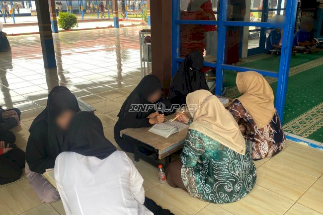 Semangat Memperbaiki Diri, Warga Binaan Rutan Marabahan Antusias Belajar Membaca Al-Qur’an