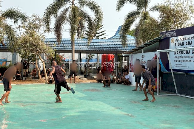 Semangat Pagi lewat Futsal, Kalapas Narkotika Karang Intan Dorong Warga Binaan Aktif Berolahraga