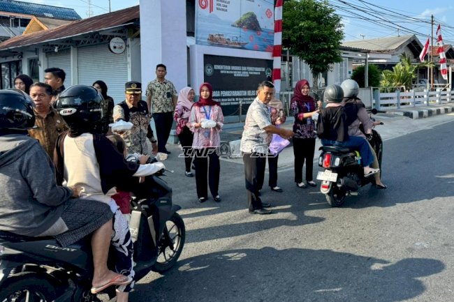Rutin Berbagi di Hari Jumat, Lapas Kotabaru Hadir untuk Masyarakat