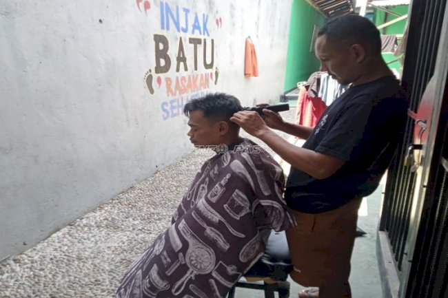 Lapas Wahai Terus Dorong Pembinaan Kemandirian Bidang Jasa melalui Pangkas Rambut