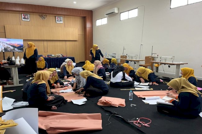 Bekali Keterampilan Menjahit, Lapas Perempuan Pangkalpinang Gelar Pelatihan bagi Warga Binaan bersama Penjahit Yola