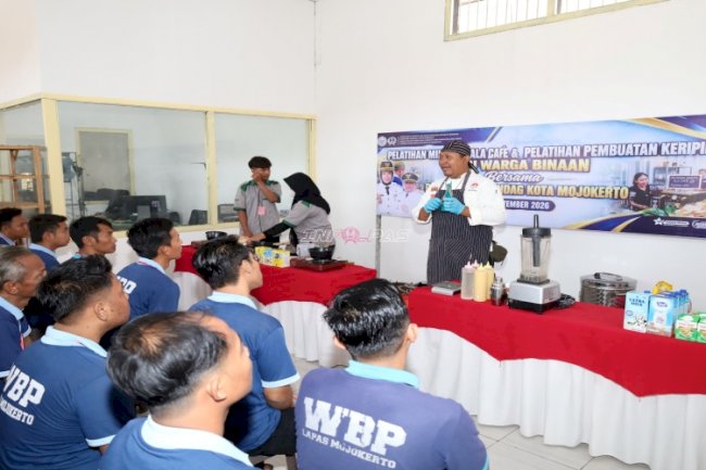 Dari Lahan Produktif ke Pasar, Lapas Terbuka Kendal Suksesk Panen Kangkung