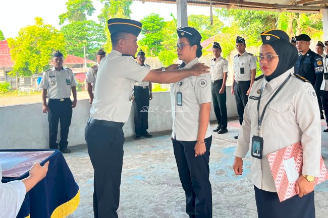 Dua Petugas Naik Pangkat, Lapas Bandanaira Dorong Peningkatan Kinerja
