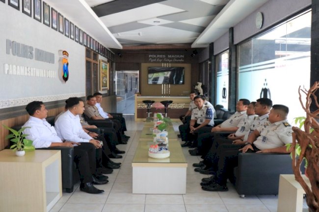 Perkuat Sinergi Kamtib, Lapas Pemuda Madiun Jalin Silaturahmi dengan Polres Madiun Kabupaten