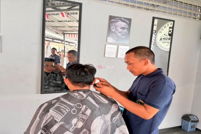 Rutan Pelaihari Bekali Warga Binaan dengan Keterampilan Bernilai Ekonomi lewat Barbershop