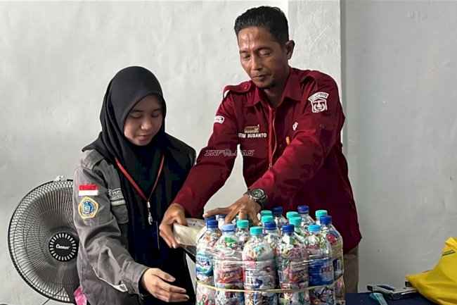 Sulap Limbah Rumah Tangga Jadi Sofa, 30 Warga Binaan Lapas Banjarmasin Belajar Daur Ulang