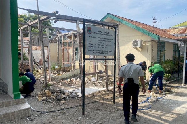 Dari Pembinaan untuk Masyarakat, Warga Binaan Lapas Luwuk Rawat Fasilitas Umum