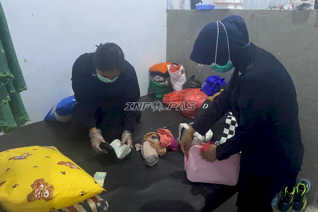 Prioritaskan Keamanan, Lapas Perempuan Ambon Geledah Kamar Hunian