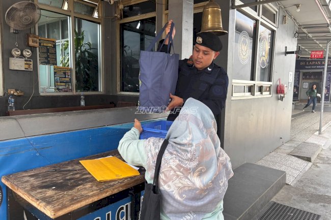 Tegas Namun Tetap Humanis, Pengunjung Apresiasi Pelayanan Petugas Wasrik di Lapas Cipinang