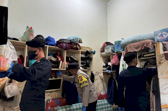 Wujudkan Zero Halinar, Lapas Sungailiat Gelar Razia dan Tes Urine Gabungan bersama APH