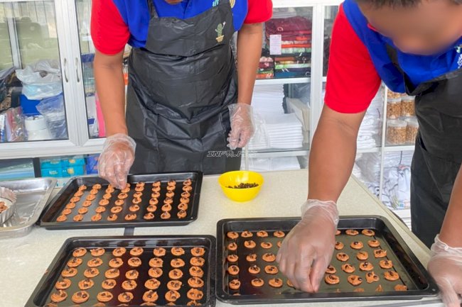 Dari Program Kemandirian, Warga Binaan Lapas Banjarmasin Produksi Cookies Coklat Siap Jual