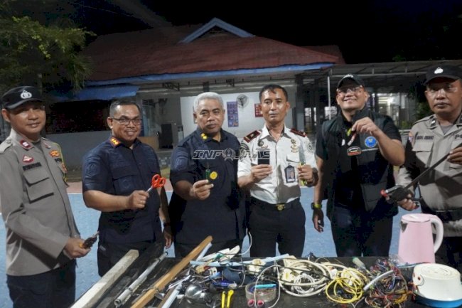 Kanwil Ditjenpas Sulteng bersama APH Berantas Peredaran Barang Terlarang di Lapas Palu