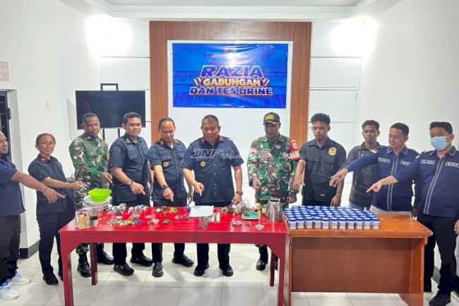 Razia Gabungan dan Tes Urine di Lapas Manokwari, Kanwil Ditjenpas Papua Barat Tegaskan Komitmen Bebas Narkoba 