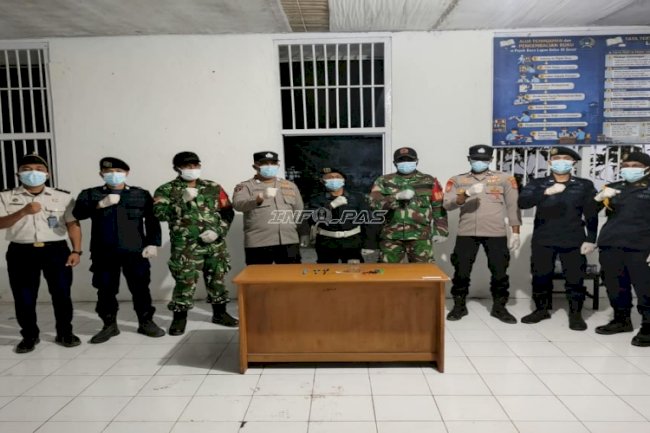 Tingkatkan Kewaspadaan, Lapas Geser Gelar Razia Gabungan dan Tes Urine bersama APH
