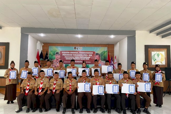 20 Petugas LPKA Muara Bulian Terima Lencana Pramuka Pancawarsa