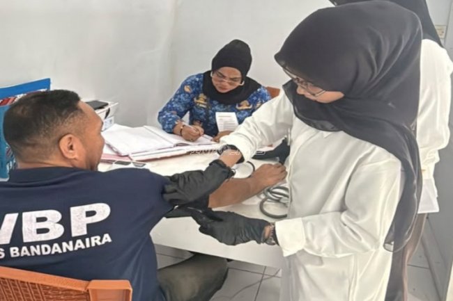 Pemeriksaan Kesehatan Rutin, Lapas Bandanaira Pastikan Kondisi Warga Binaan Terpantau