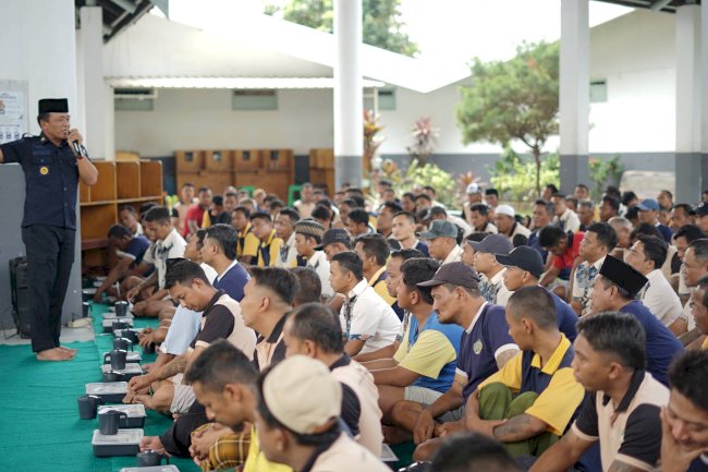 Sosialisasi Layanan Kunjungan, Lapas Surabaya Lanjutkan dengan Makan Cadong Bersama