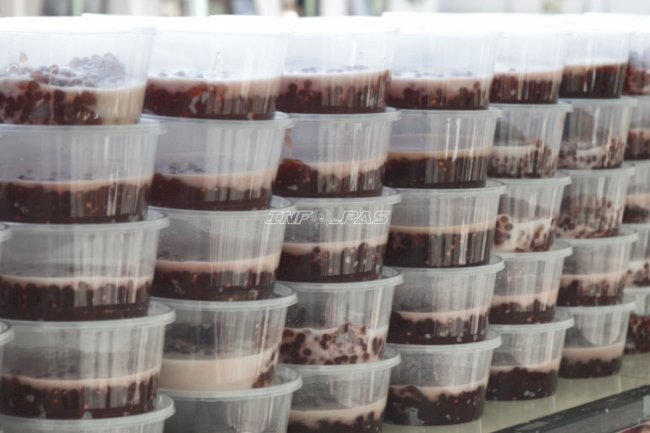 Jumat Berkah Lapas Batulicin, Bagikan 350 Porsi Bubur Mutiara kepada Warga Binaan