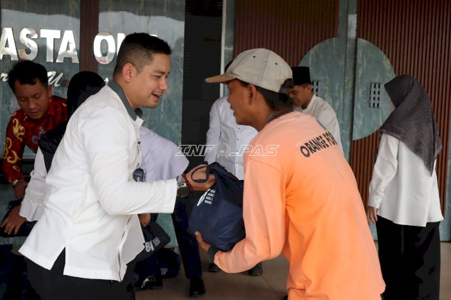 Apresiasi Dedikasi Petugas Kebersihan, Lapas  I Tangerang Bagikan 100 Paket Sembako
