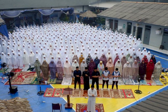Hadapi Kemarau, Warga Binaan dan Petugas Pemasyarakatan Serentak Gelar Salat Istisqa