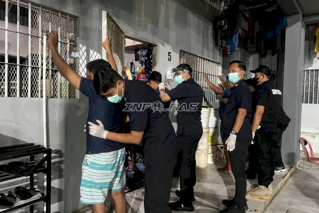 Kanwil Ditjenpas Kaltim Pimpin Razia Gabungan, Pastikan Kamtib Lapas Narkotika Samarinda Kondusif