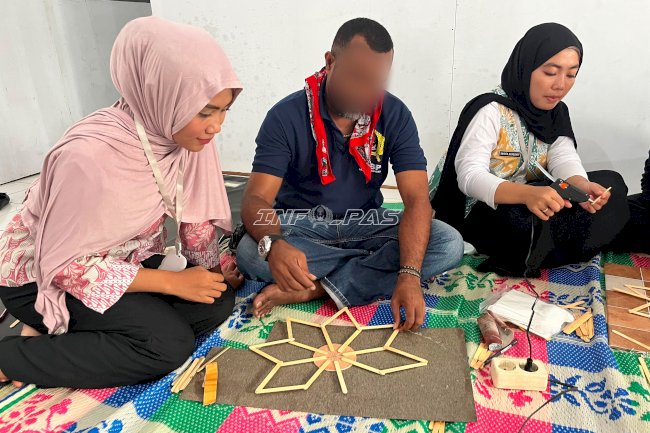 Dari Stik Es Krim Jadi Karya, Lapas Bandanaira Dorong Warga Binaan Lebih Produktif