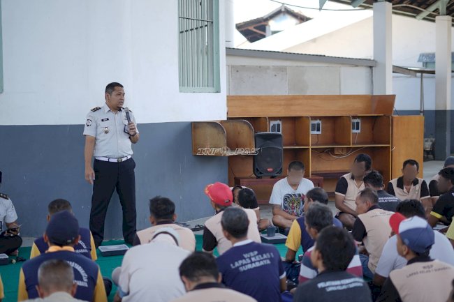 Pengarahan dan Makan Bersama, Lapas Surabaya Jaga Komunikasi dengan Warga Binaan