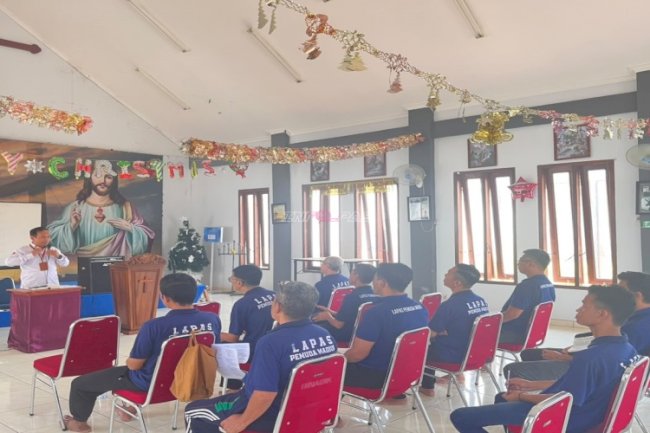 Lapas Pemuda Madiun dan Kemenag Kota Madiun Bangun Karakter Warga Binaan lewat Pembinaan Rohani Kristen dan Katolik