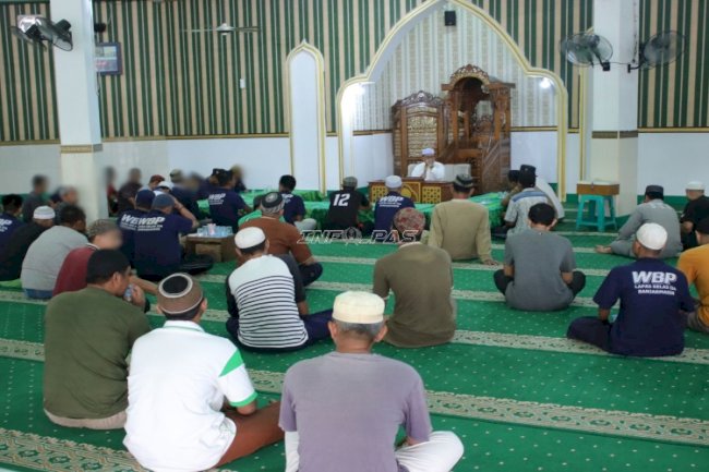 Belajar dari Ulama dan Sahabat, Warga Binaan Lapas Banjarmasin Diingatkan Perkuat Iman dan Amal Saleh